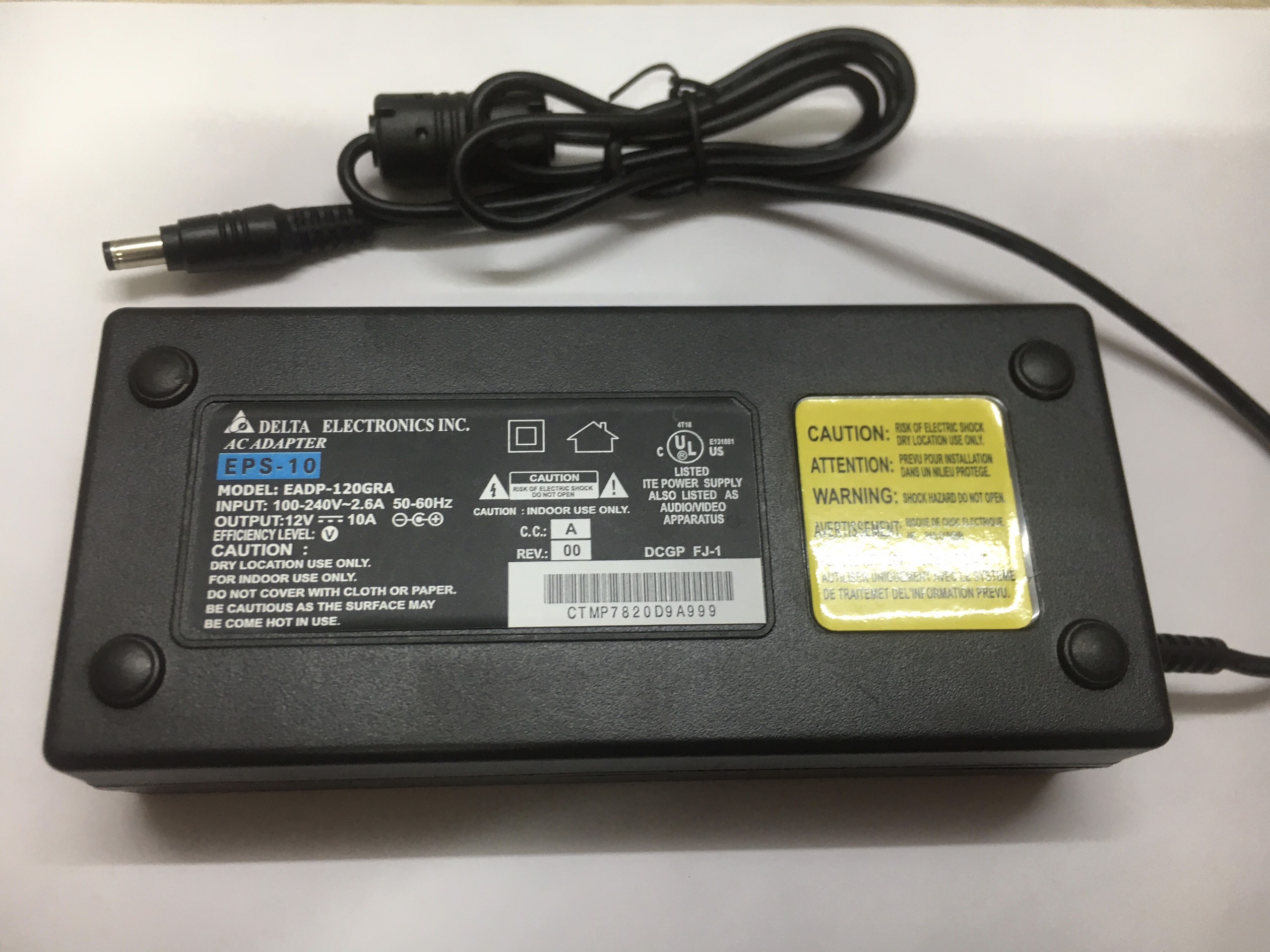 Adapter 12V-10A DELTA chuyên cho đầu ghi hình và camera